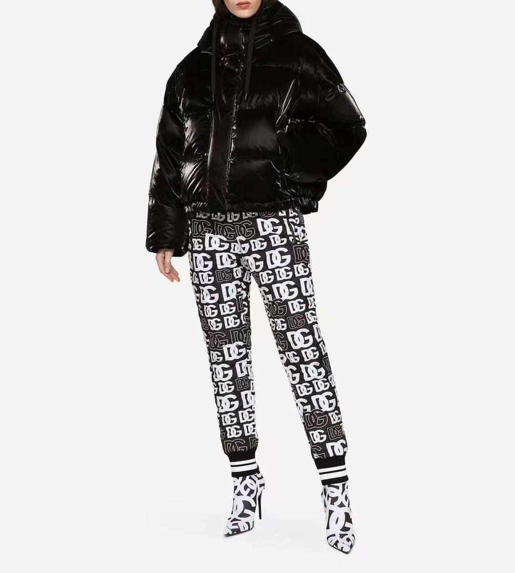 Пуховик Dolce & Gabbana BP-25649 премиум Пуховик Dolce & Gabbana BP-25649 премиум