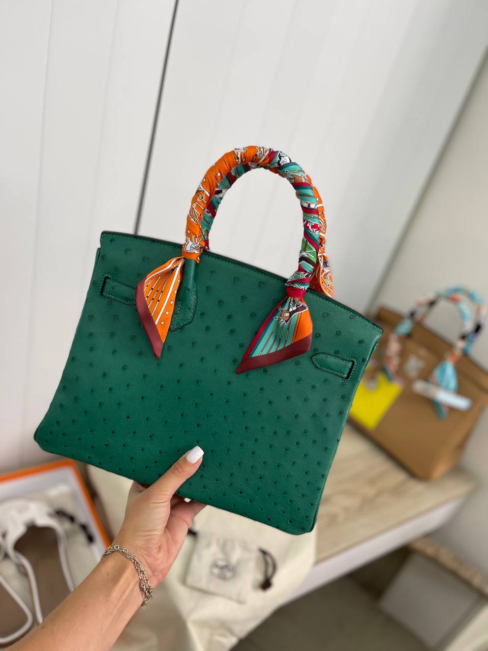 Коллекционная сумка женская Birkin 30 см, Ostrich PHW, Hermes BP-17772 Коллекционная сумка женская Birkin 30 см, Ostrich PHW, Hermes BP-17772