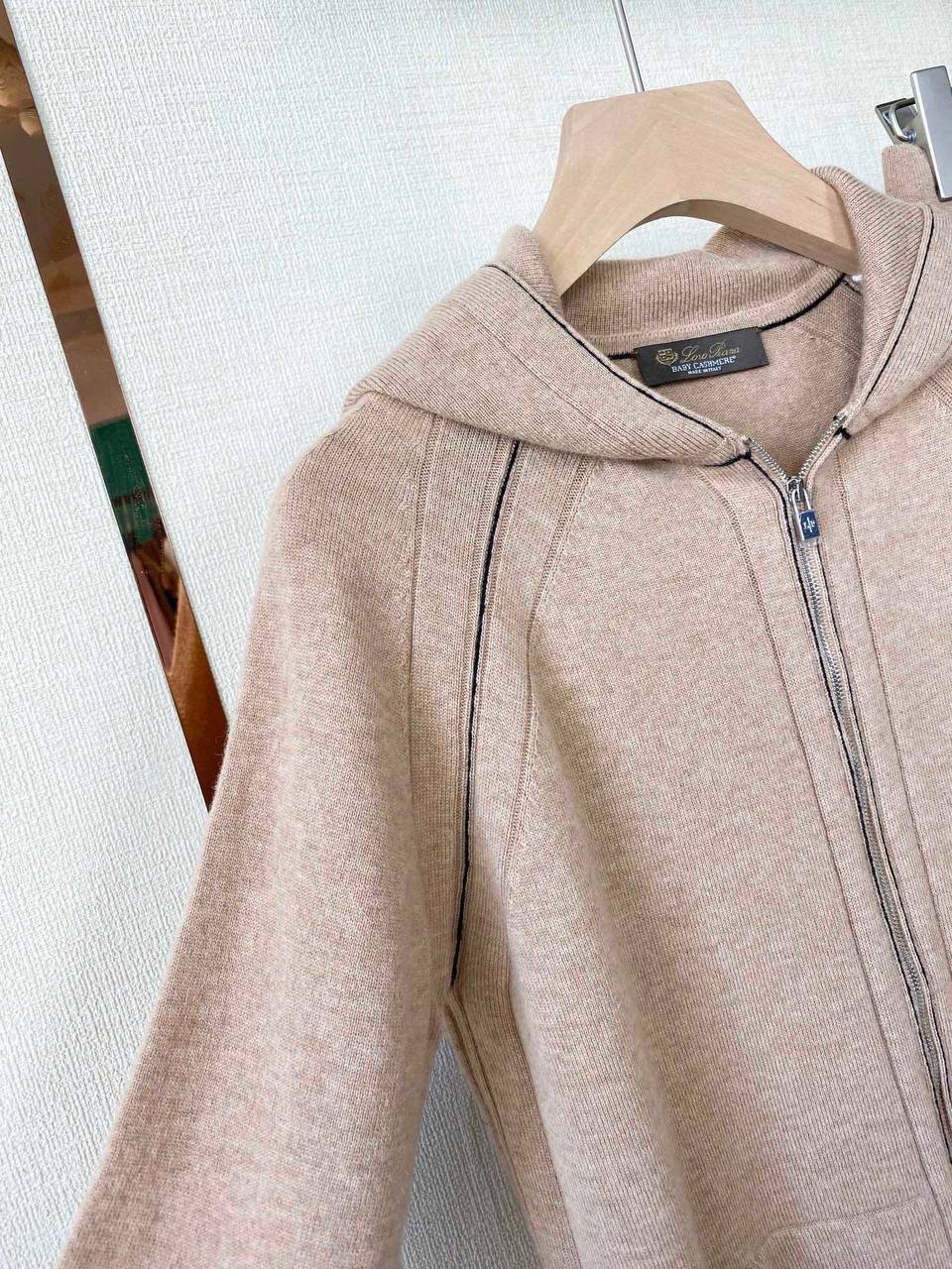 Элитный костюм для спорта Loro Piana BP-25368 Элитный костюм для спорта Loro Piana BP-25368