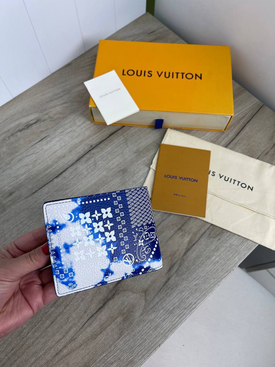 Портмоне люксовое Louis Vuitton BP-20556 Портмоне люксовое Louis Vuitton BP-20556