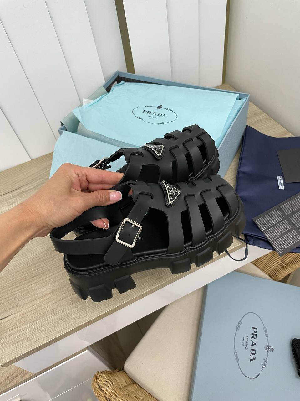 Сандалии премиум Prada BP-13489 Сандалии премиум Prada BP-13489