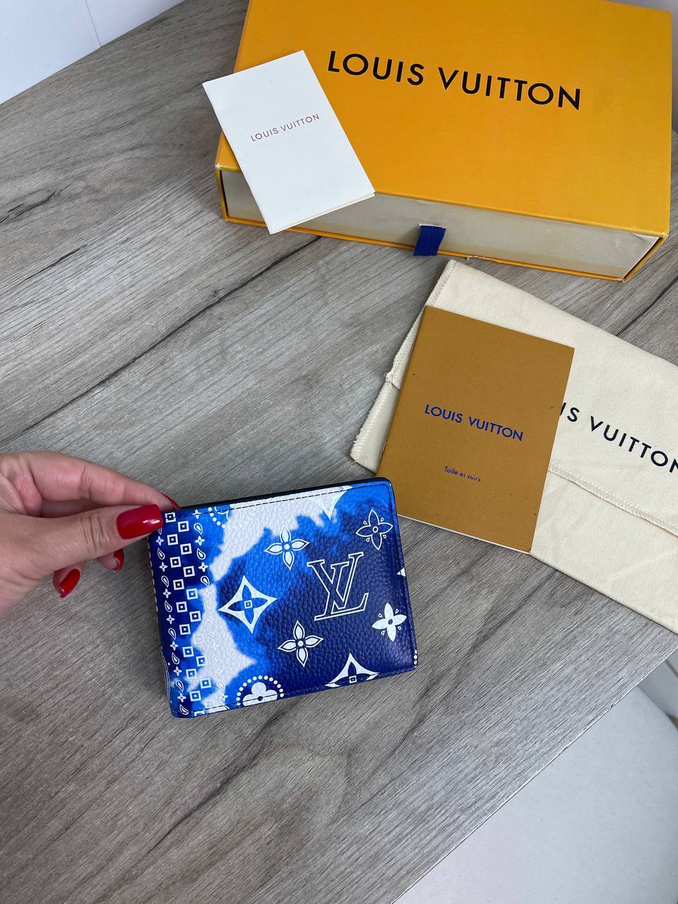 Портмоне люксовое Louis Vuitton BP-20556 Портмоне люксовое Louis Vuitton BP-20556