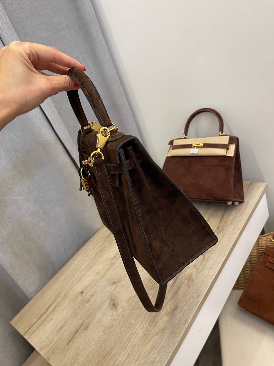 Трендовая женская сумка Kelly 25 PHW, Hermes BP-52450 Трендовая женская сумка Kelly 25 PHW, Hermes BP-52450