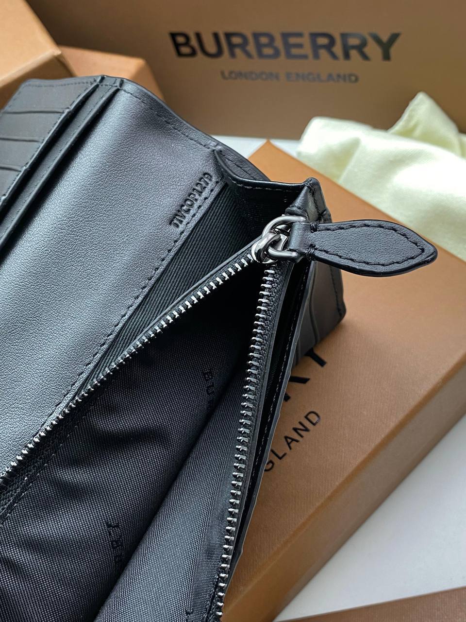 Купюрник премиальный Burberry BP-45381 Купюрник премиальный Burberry BP-45381