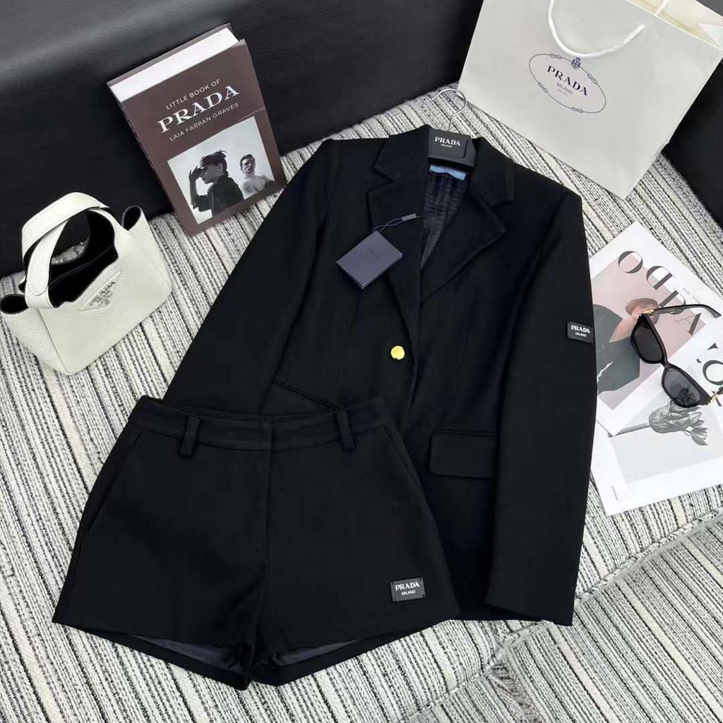 Prada женский костюм коллекционный BP-41812 Prada женский костюм коллекционный BP-41812