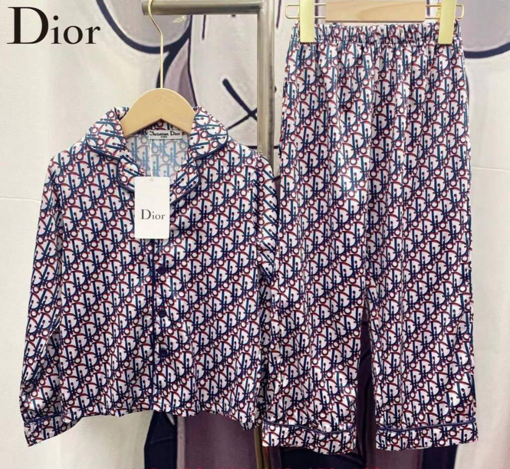 Пижама от Christian Dior BP-36134 Пижама от Christian Dior BP-36134