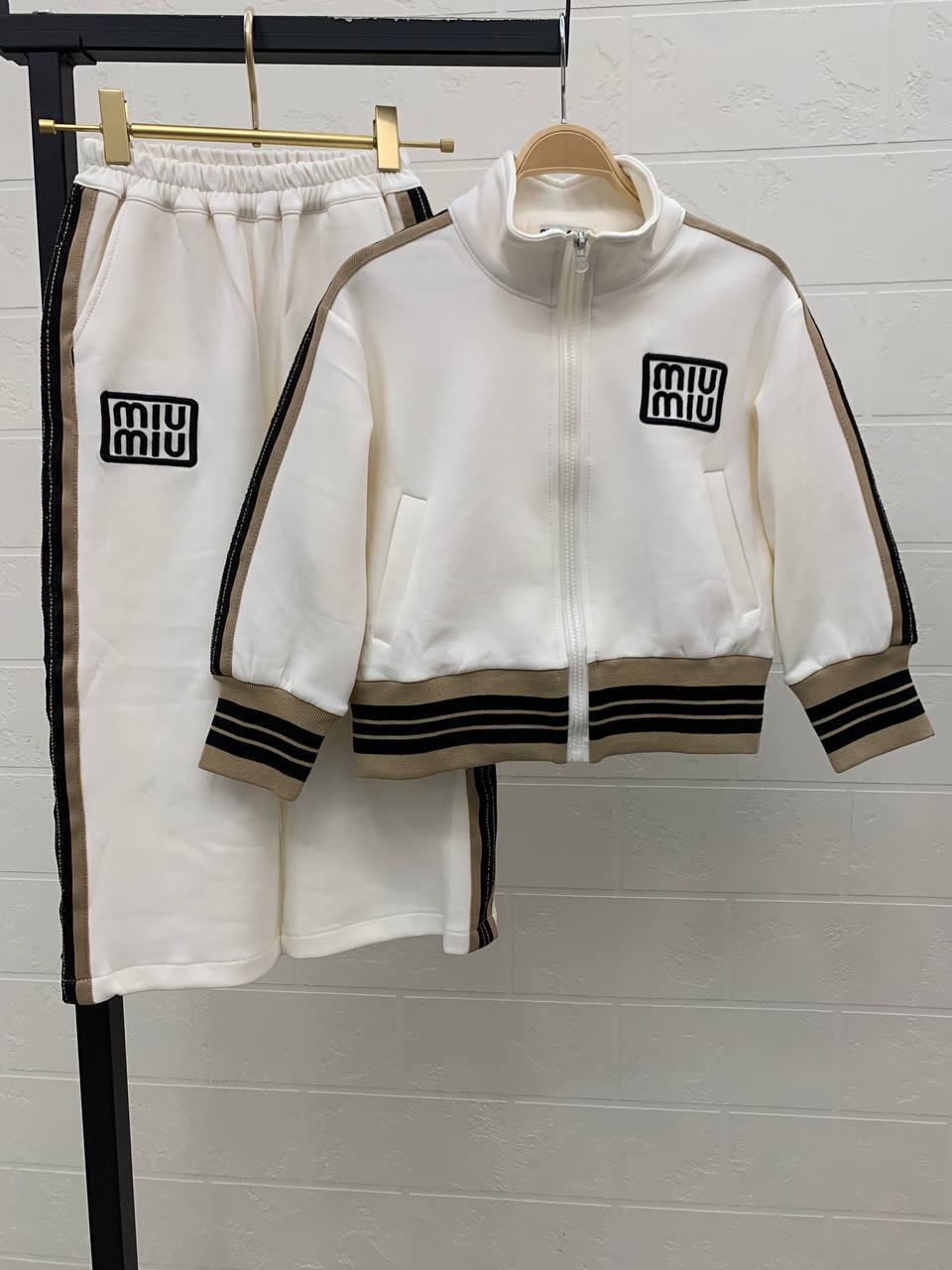 Костюм Miu Miu лимитированный BP-52940 Костюм Miu Miu лимитированный BP-52940