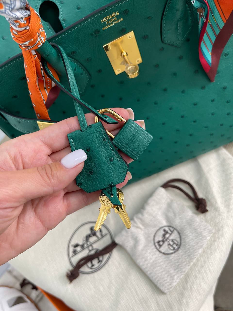 Коллекционная сумка женская Birkin 30 см, Ostrich PHW, Hermes BP-17772 Коллекционная сумка женская Birkin 30 см, Ostrich PHW, Hermes BP-17772