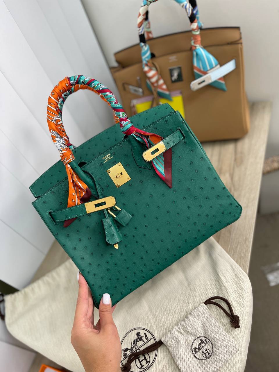 Коллекционная сумка женская Birkin 30 см, Ostrich PHW, Hermes BP-17772 Коллекционная сумка женская Birkin 30 см, Ostrich PHW, Hermes BP-17772