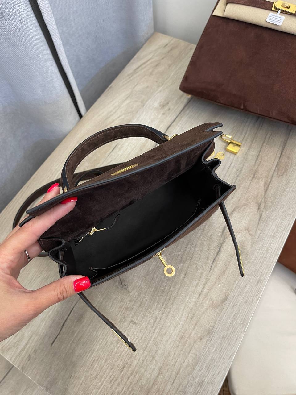 Трендовая женская сумка Kelly 25 PHW, Hermes BP-52450 Трендовая женская сумка Kelly 25 PHW, Hermes BP-52450