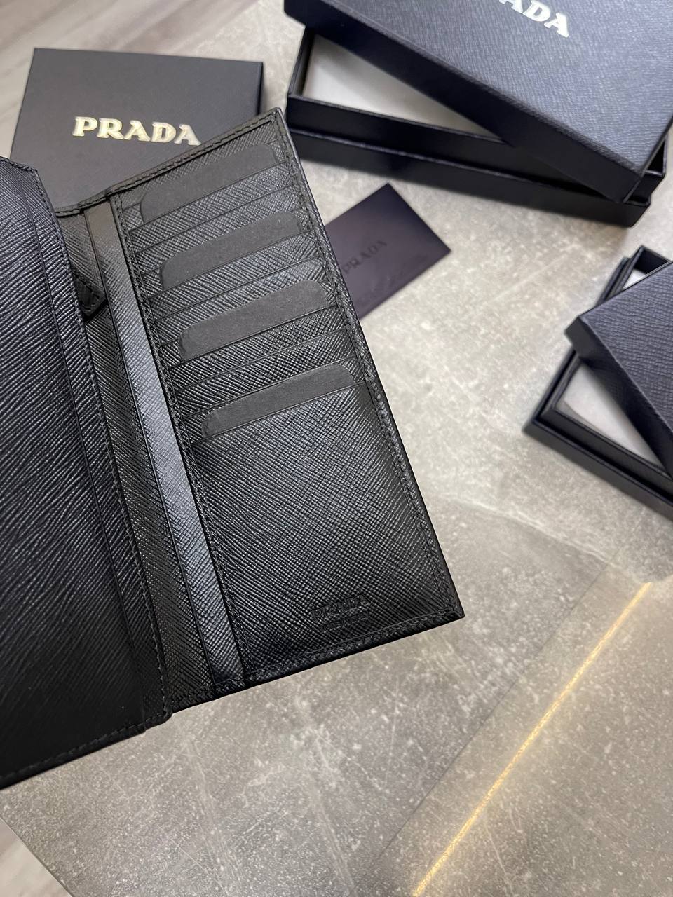 Купюрник стильный Prada BP-46461 Купюрник стильный Prada BP-46461