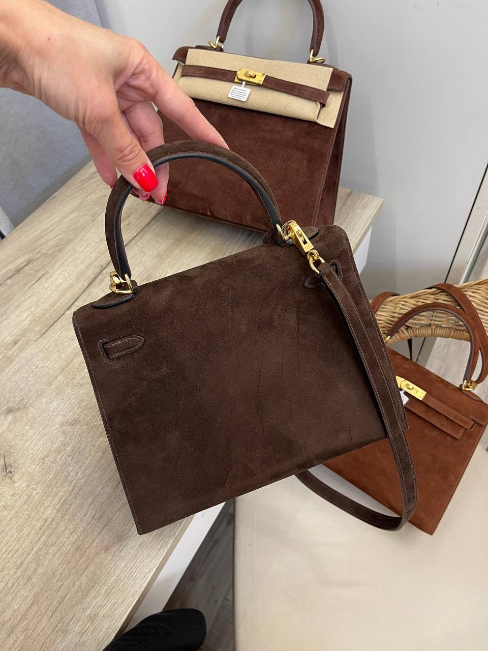 Трендовая женская сумка Kelly 25 PHW, Hermes BP-52450 Трендовая женская сумка Kelly 25 PHW, Hermes BP-52450