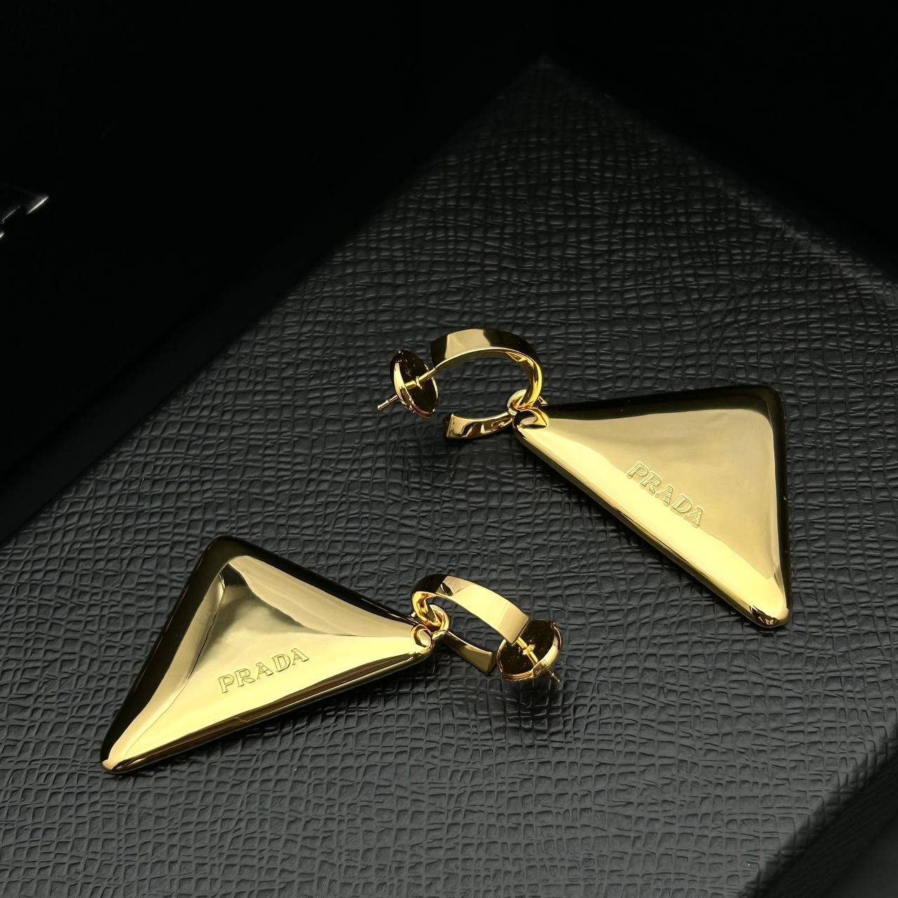 Серьги премиальные Prada BP-52206 Серьги премиальные Prada BP-52206