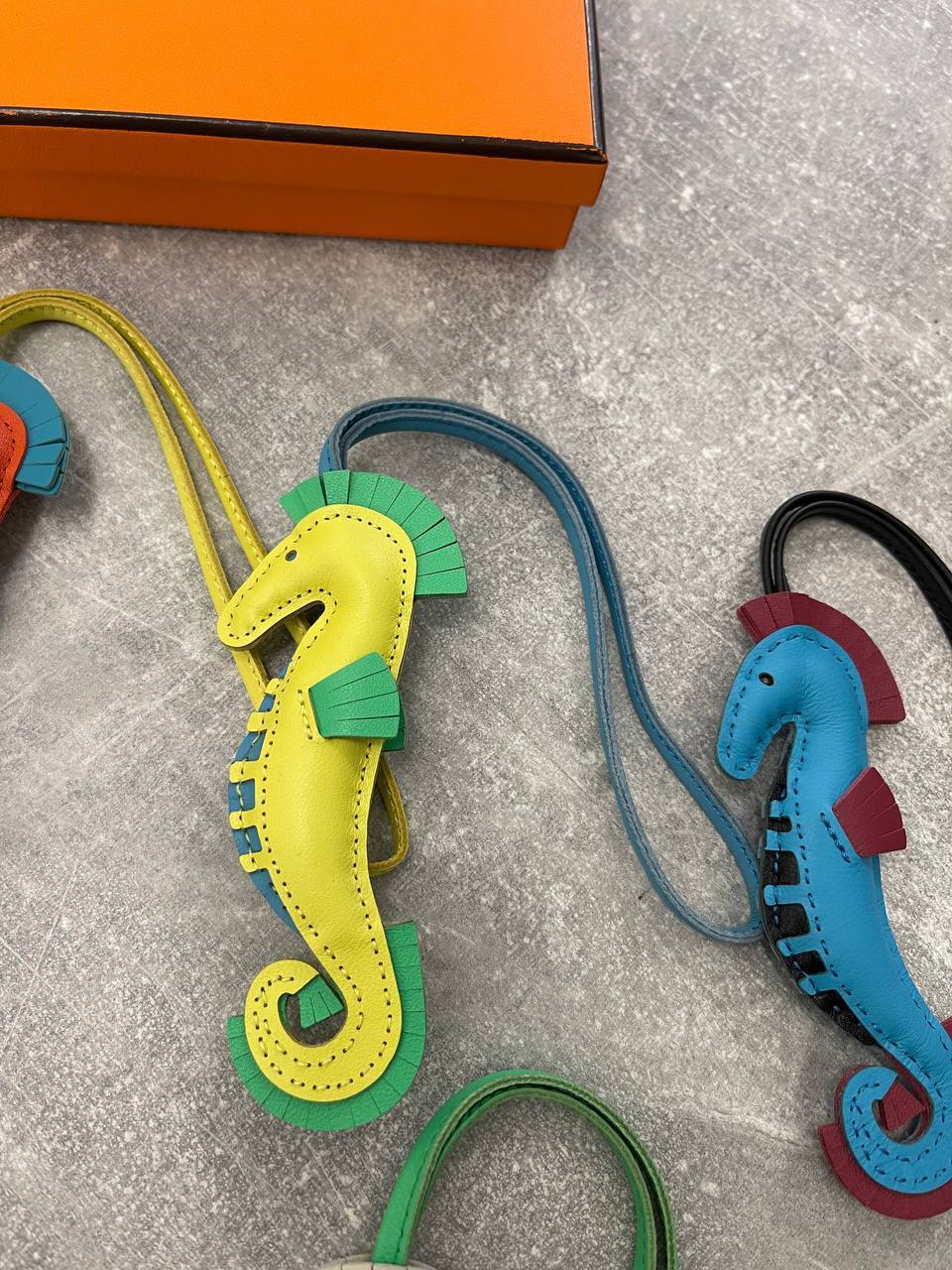 Эксклюзивный брелок Hermes BP-47039 Эксклюзивный брелок Hermes BP-47039