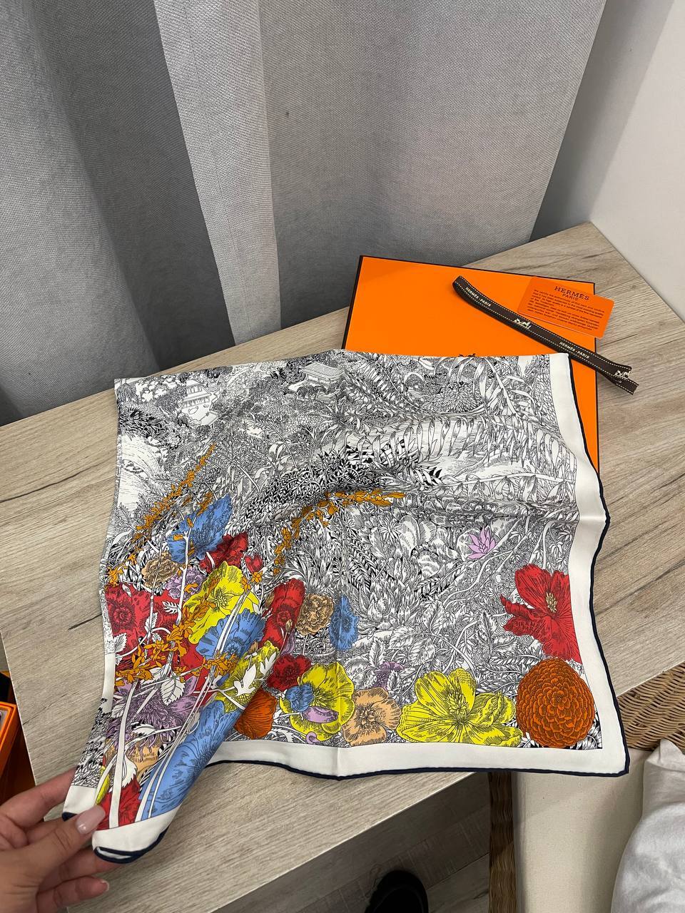 Коллекционный платок Hermes BP-48300 Коллекционный платок Hermes BP-48300