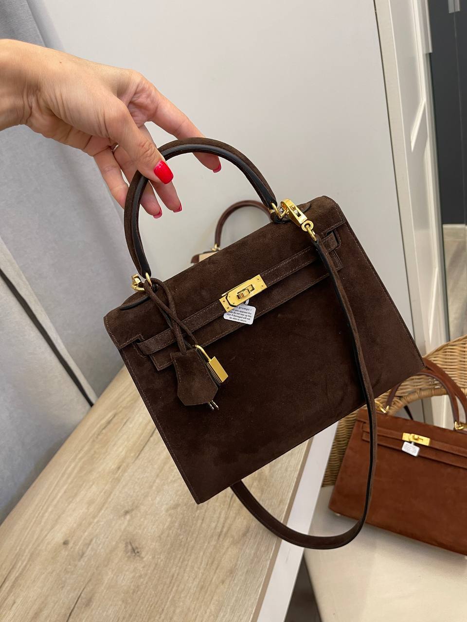 Трендовая женская сумка Kelly 25 PHW, Hermes BP-52450 Трендовая женская сумка Kelly 25 PHW, Hermes BP-52450