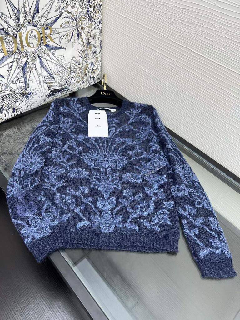 Лонгслив повседневный Christian Dior BP-37165 Лонгслив повседневный Christian Dior BP-37165