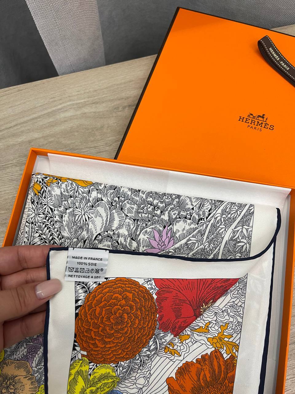 Коллекционный платок Hermes BP-48300 Коллекционный платок Hermes BP-48300