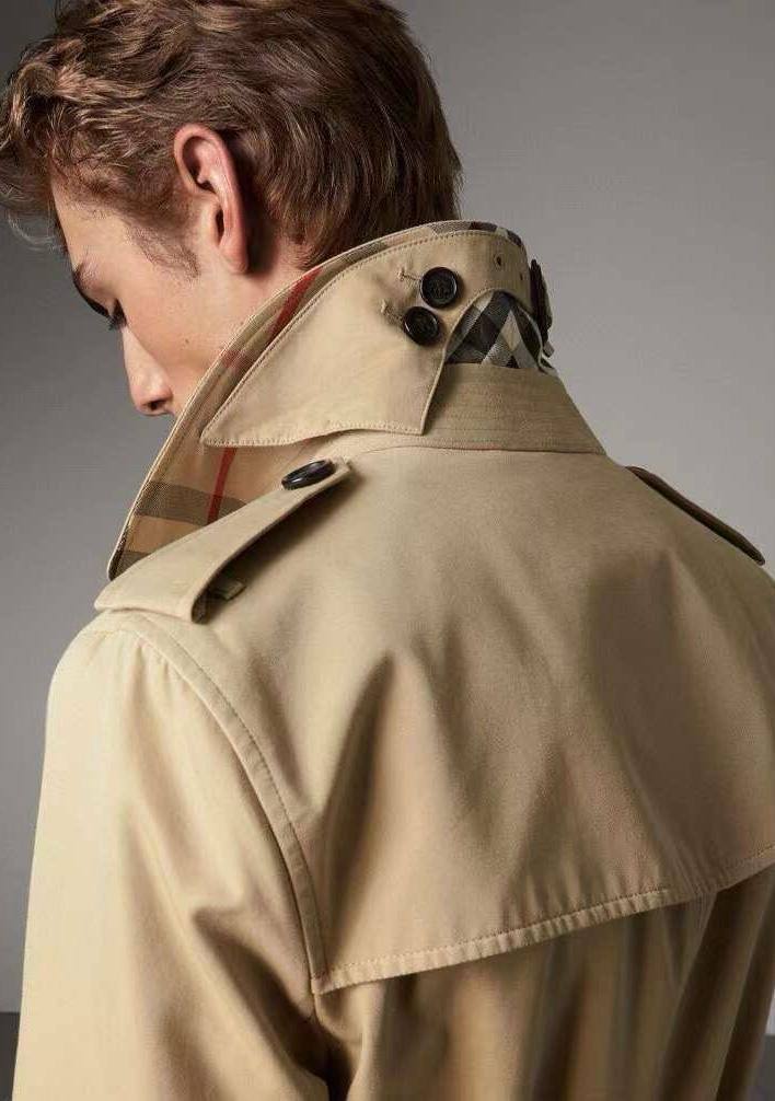 Тренч светло-бежевый Burberry на пуговицах BP-53712 Тренч светло-бежевый Burberry на пуговицах BP-53712