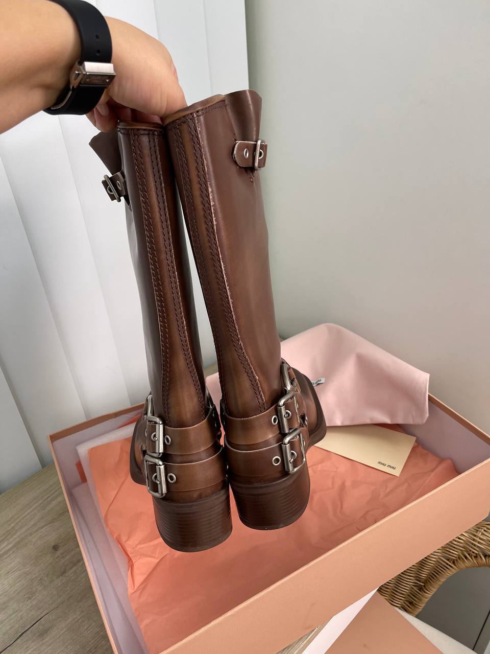 Трендовые сапоги Miu Miu BP-22681 Трендовые сапоги Miu Miu BP-22681