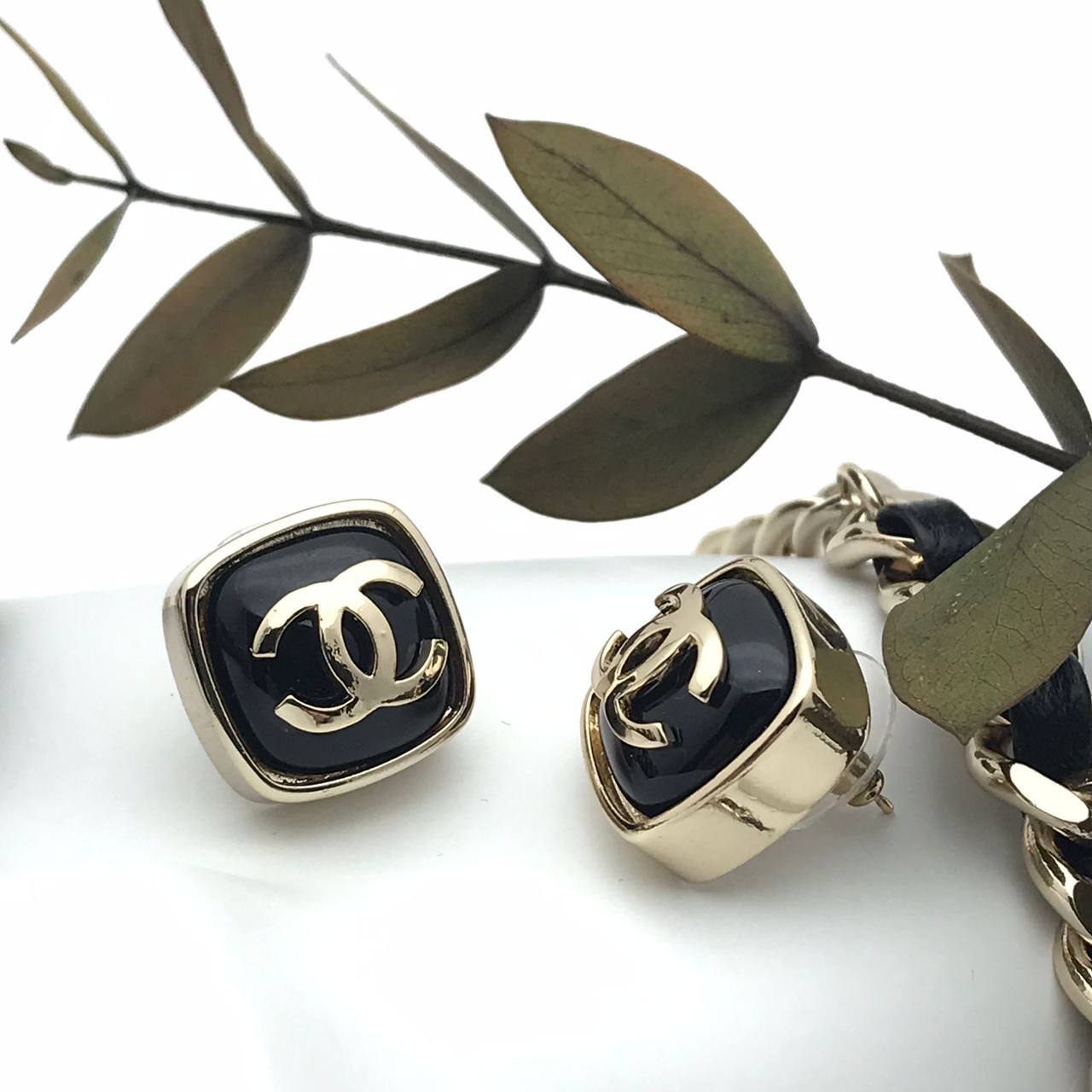 Трендовые серьги Chanel BP-36958 Трендовые серьги Chanel BP-36958