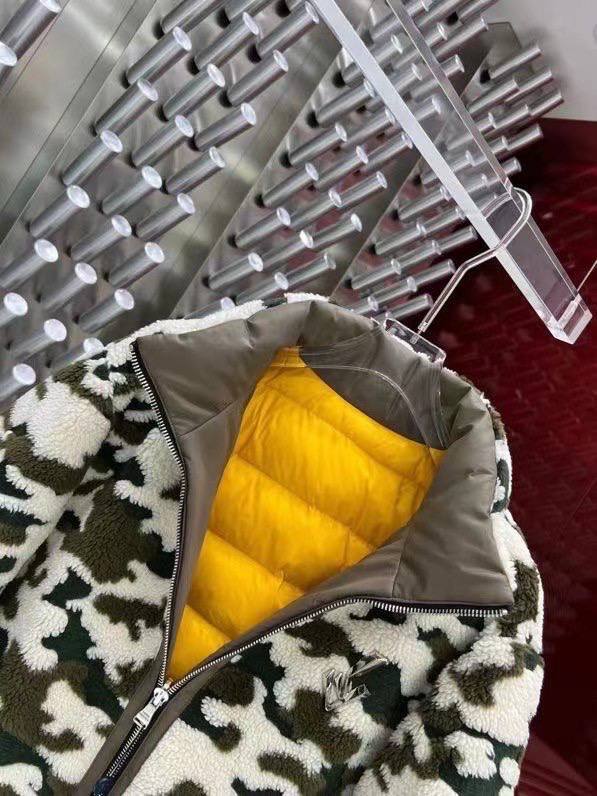 Пуховик люксовый Louis Vuitton BP-20387 Пуховик люксовый Louis Vuitton BP-20387