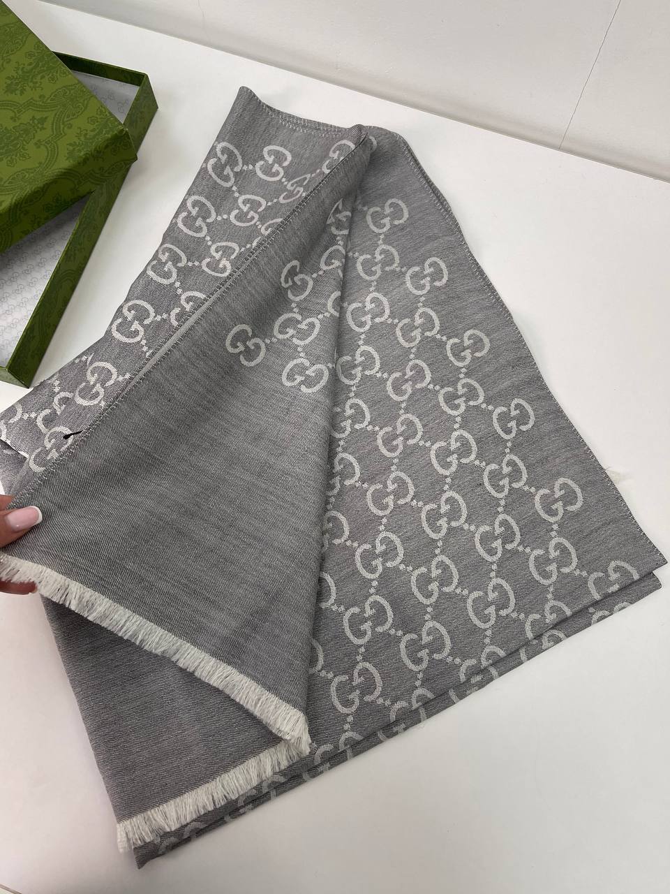 Палантин Gucci BP-26489 повседневный Палантин Gucci BP-26489 повседневный