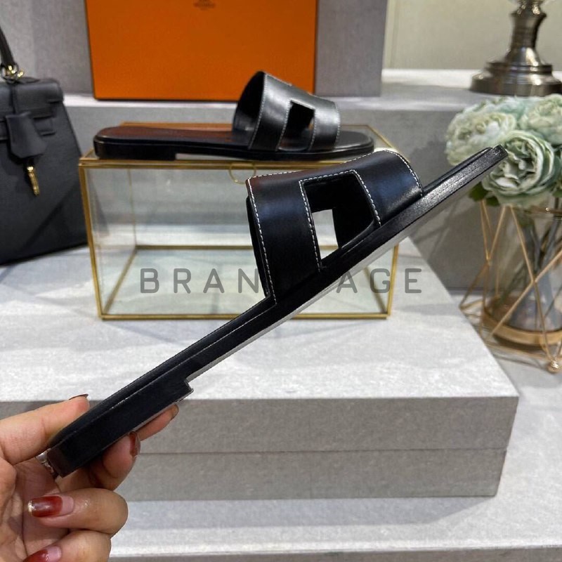 Шлёпанцы кожаные Hermes Oran BPLUX12566 Шлёпанцы кожаные Hermes Oran BPLUX12566