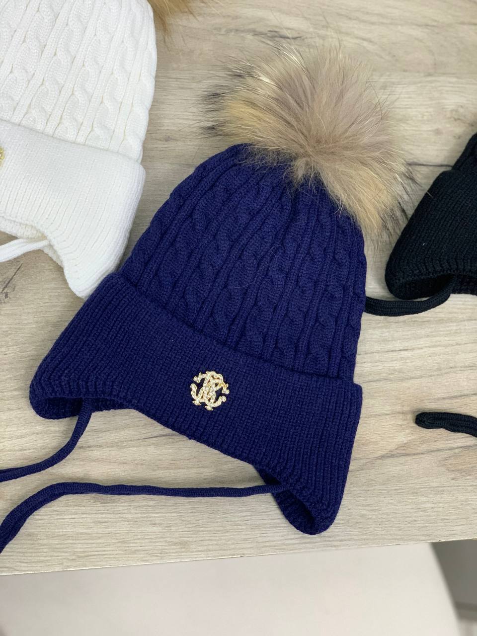 Дизайнерская шапка Roberto Cavalli BP-22571 Дизайнерская шапка Roberto Cavalli BP-22571