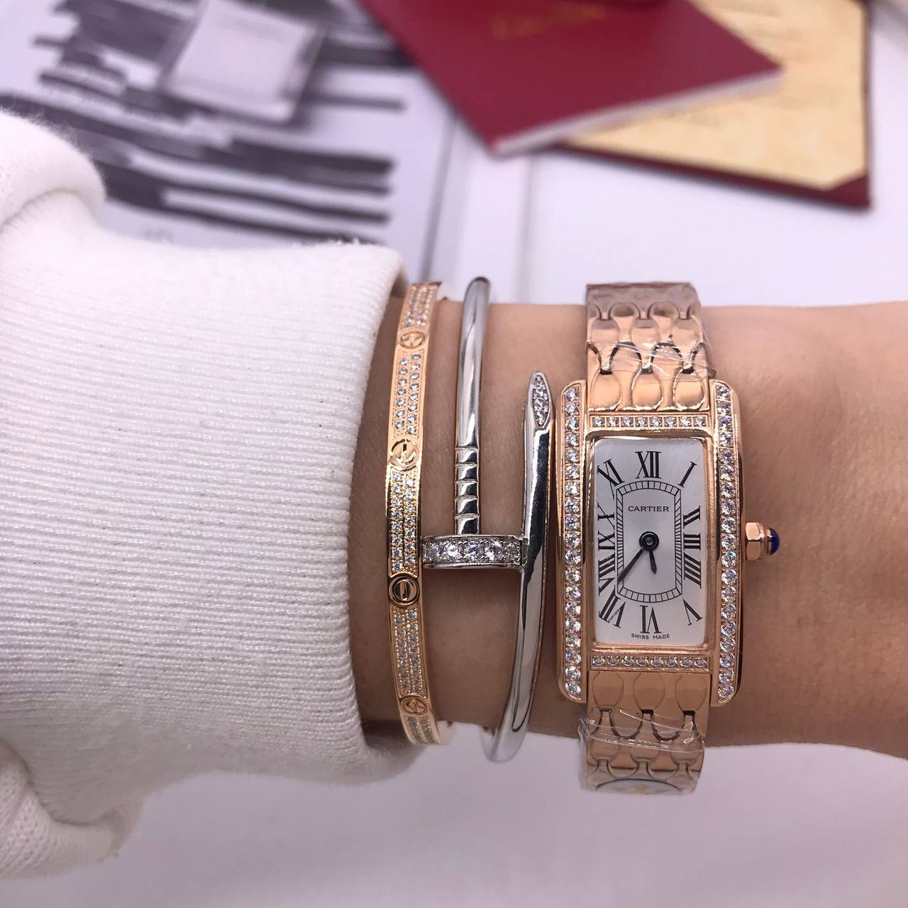 Часы Cartier BP-15723 стильные Часы Cartier BP-15723 стильные