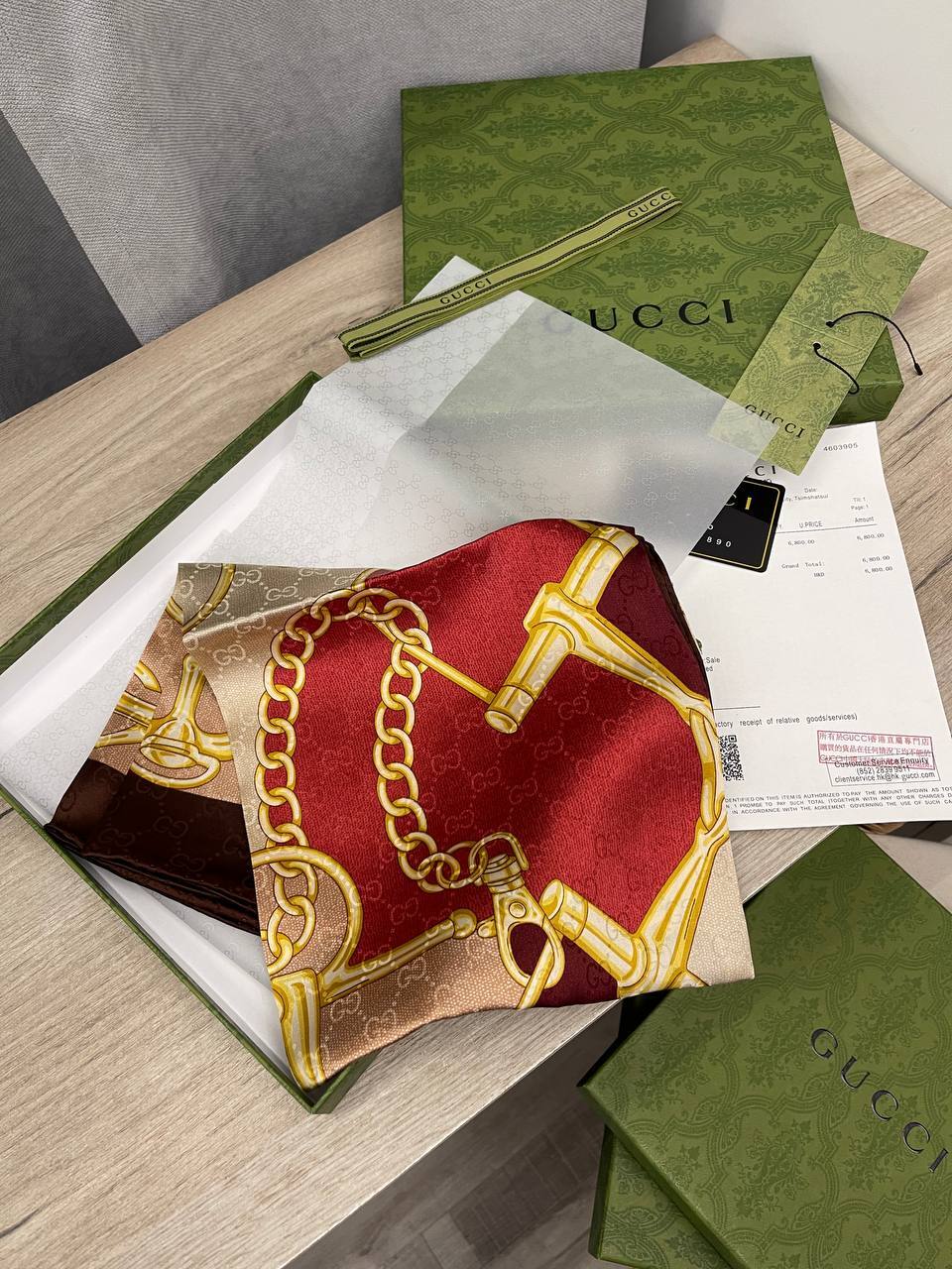 Платок Gucci BP-46490 коллекционный Платок Gucci BP-46490 коллекционный