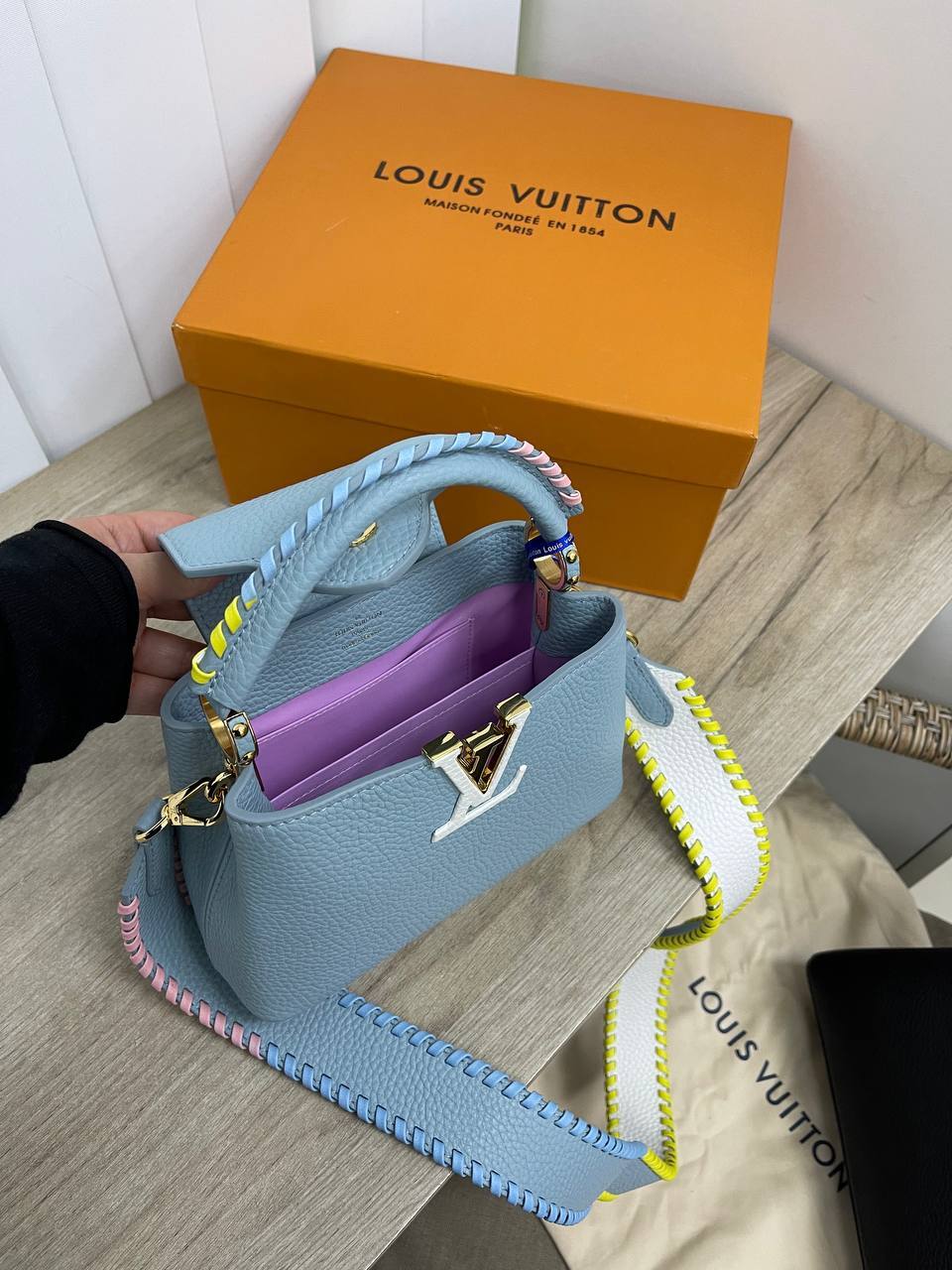 Элитная женская сумка Capucines 20 см Louis Vuitton BP-29494 Элитная женская сумка Capucines 20 см Louis Vuitton BP-29494