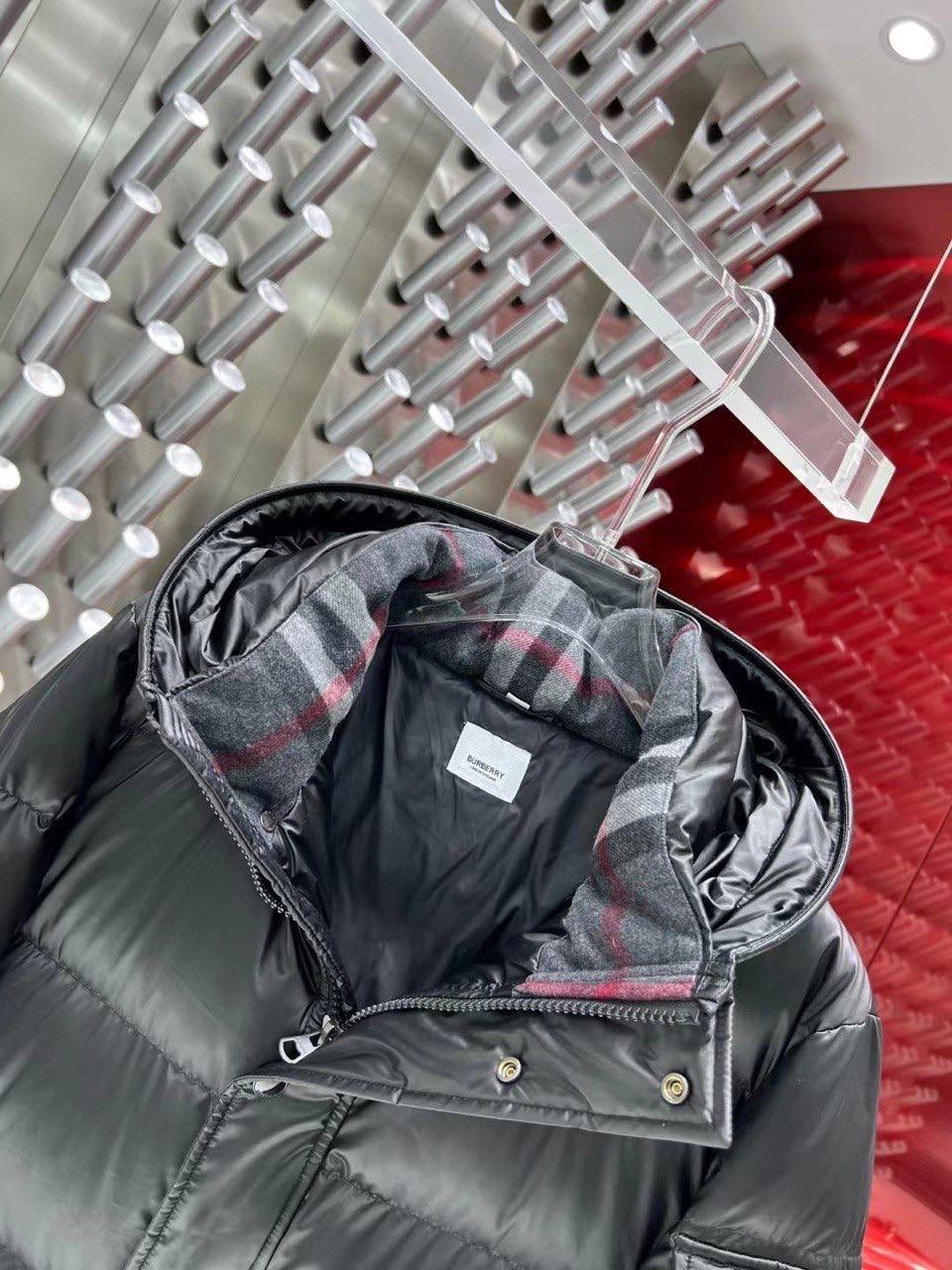 Стильный пуховик Burberry BP-20392 Стильный пуховик Burberry BP-20392