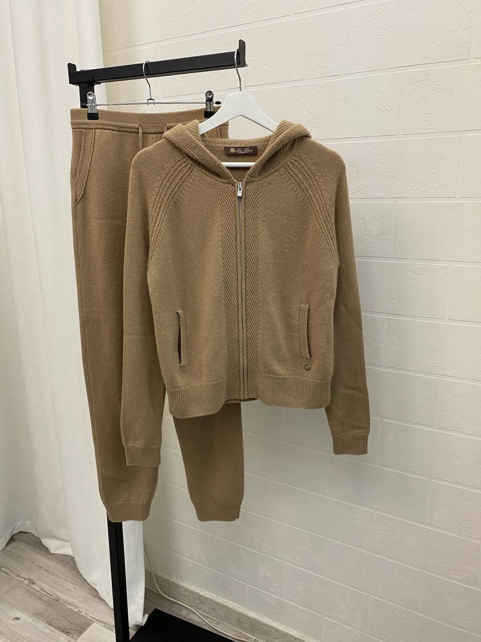 Костюм спортивный Loro Piana коллекционный BP-23511 Костюм спортивный Loro Piana коллекционный BP-23511