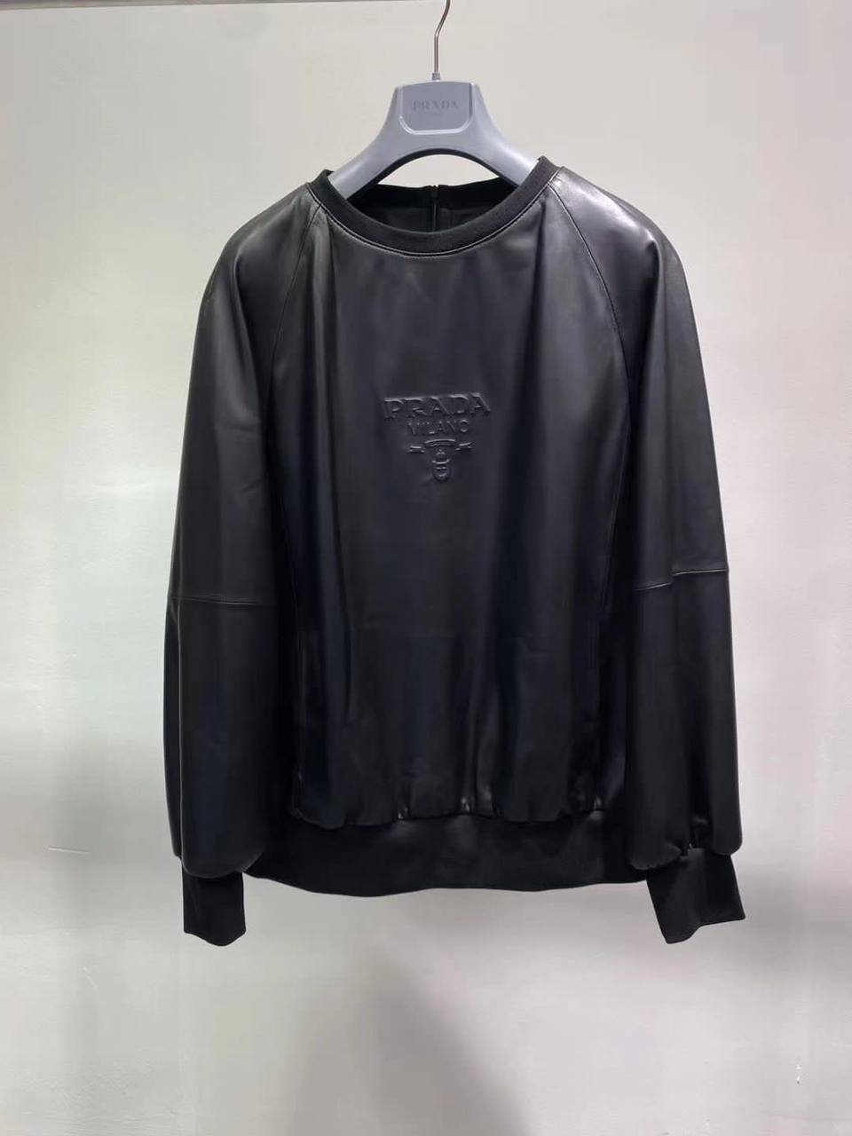 Трендовая кофта Prada BP-18906 Трендовая кофта Prada BP-18906