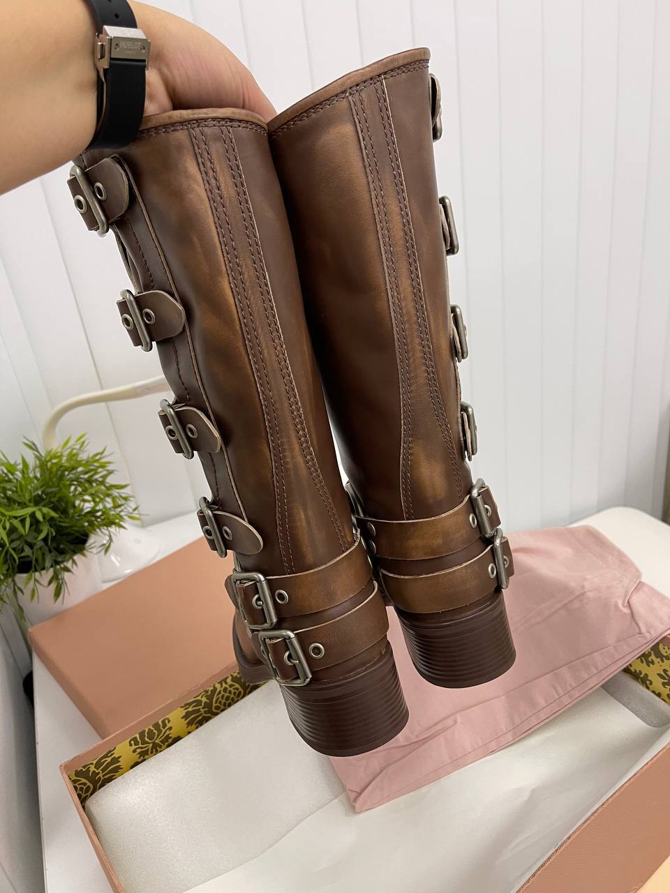 Трендовые сапоги Miu Miu BP-22416 Трендовые сапоги Miu Miu BP-22416