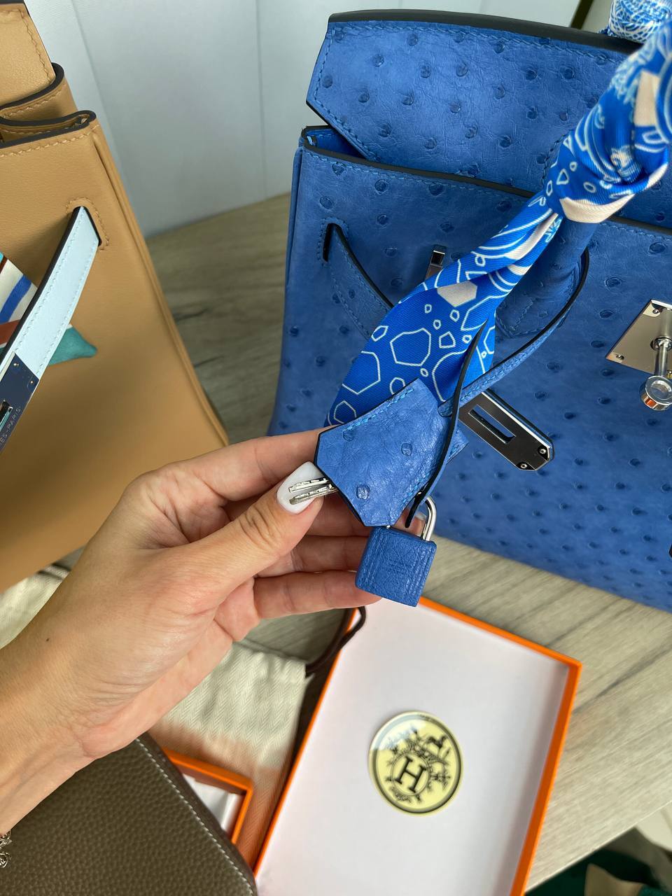 Элитная женская сумка Birkin 30 см, Ostrich PHW, Hermes BP-17771 Элитная женская сумка Birkin 30 см, Ostrich PHW, Hermes BP-17771