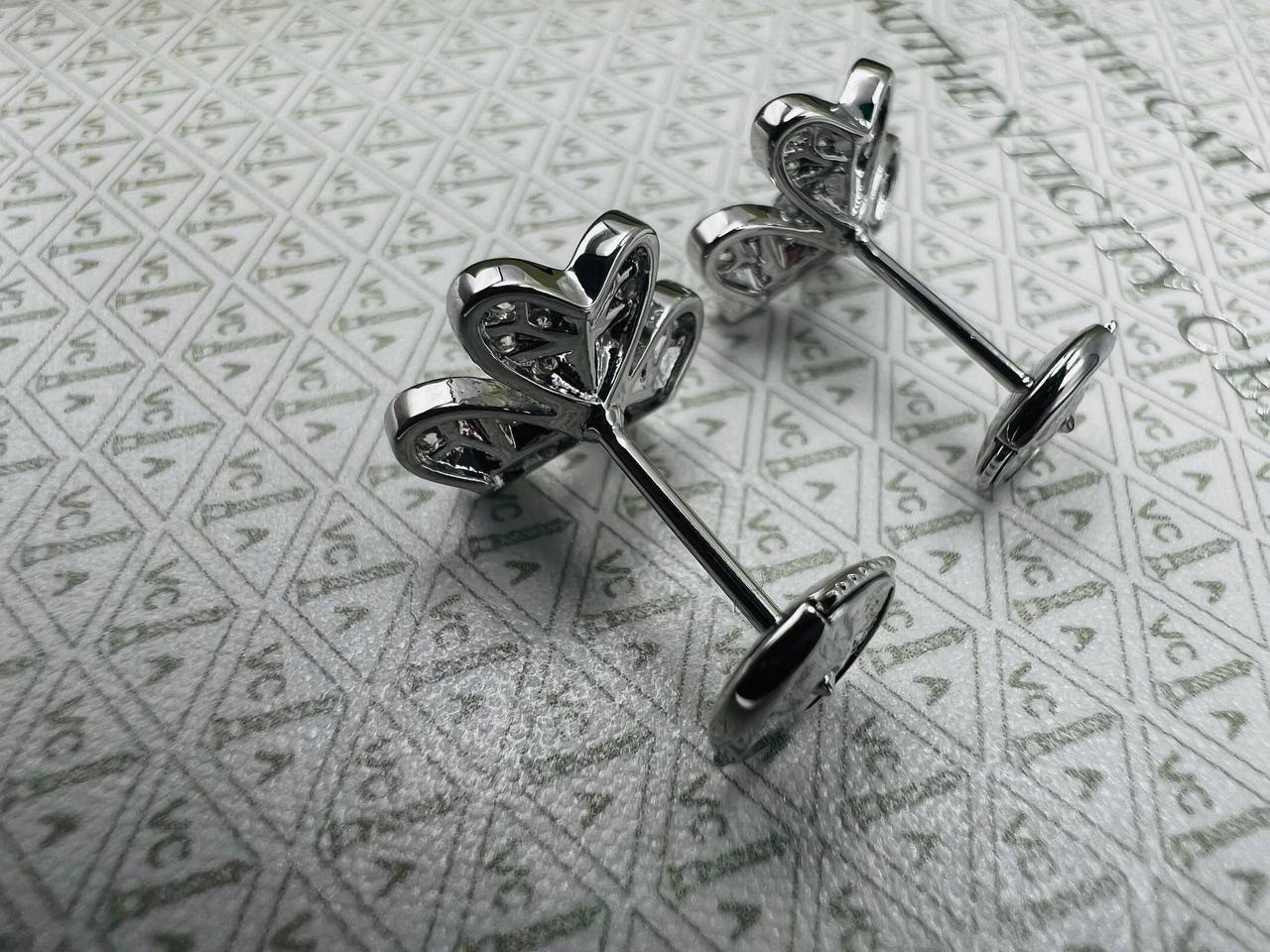 Коллекционные серьги Van Cleef BP-47790 Коллекционные серьги Van Cleef BP-47790