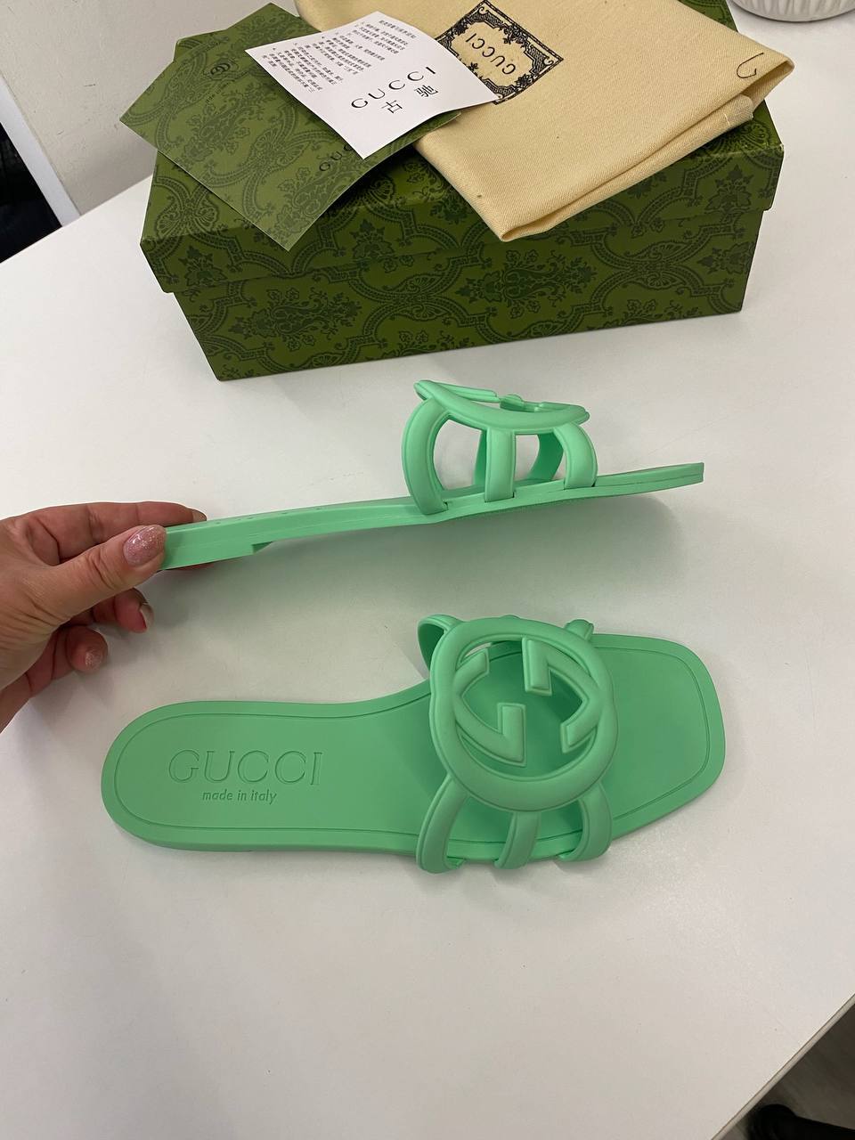 Коллекционные шлепанцы Gucci BP-52595 Коллекционные шлепанцы Gucci BP-52595