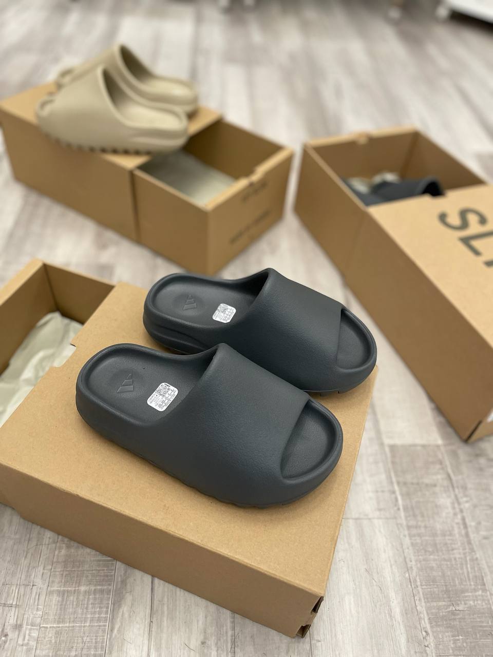 Дизайнерские Slide Yeezy BP-51996 Дизайнерские Slide Yeezy BP-51996