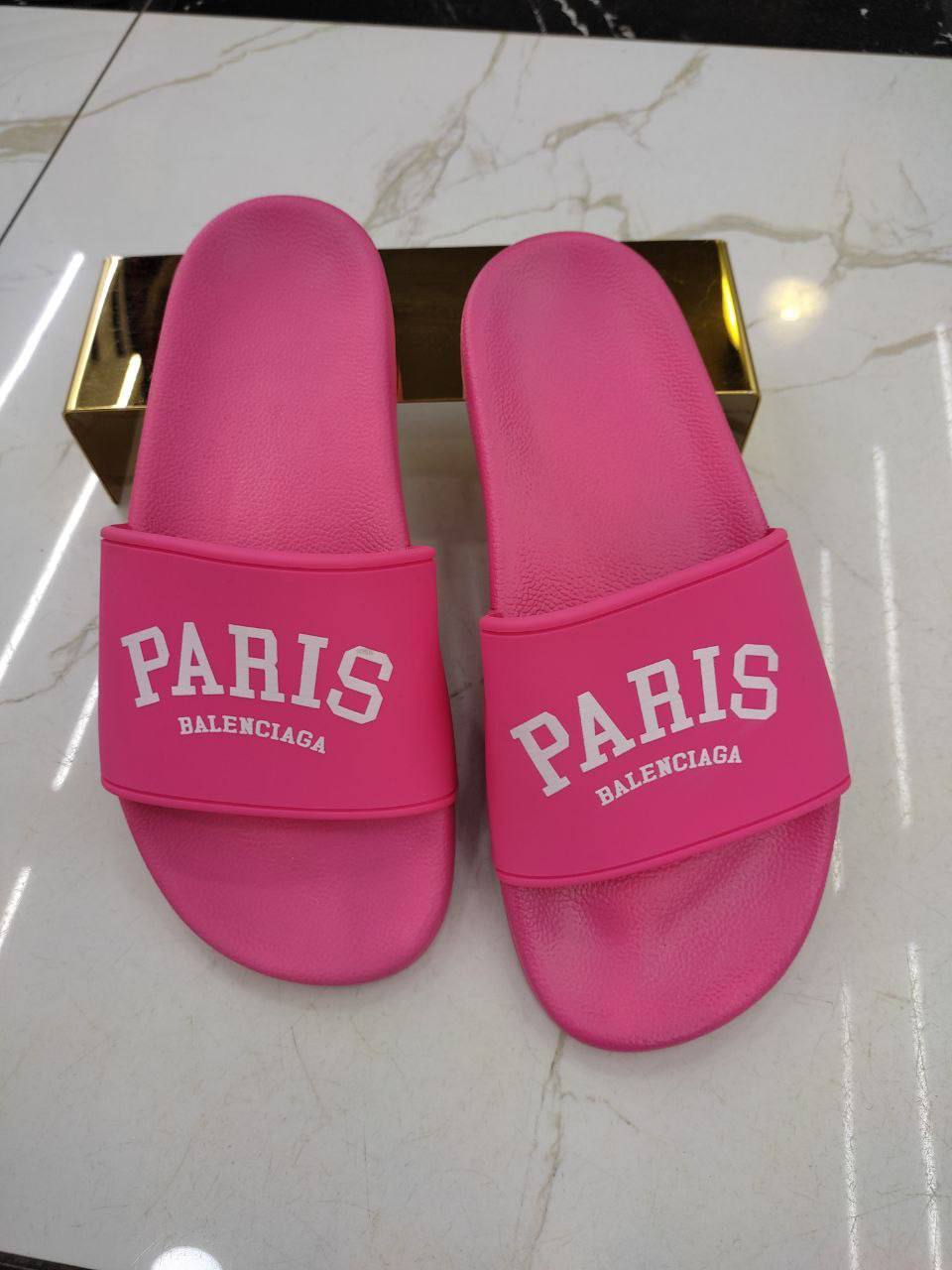 Трендовые шлёпанцы Balenciaga BP-15092 Трендовые шлёпанцы Balenciaga BP-15092