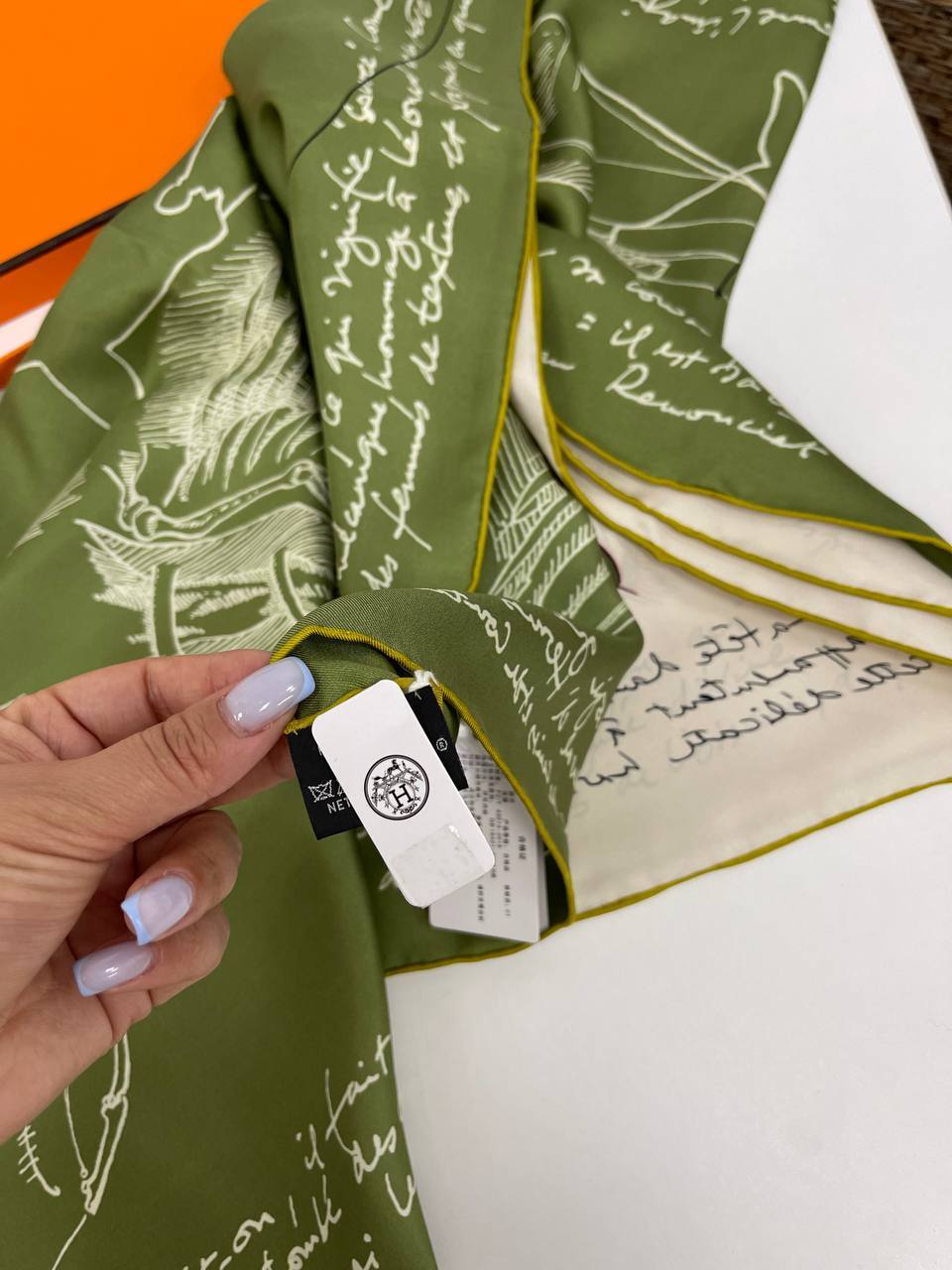 Коллекционный платок Hermes BP-32714 Коллекционный платок Hermes BP-32714