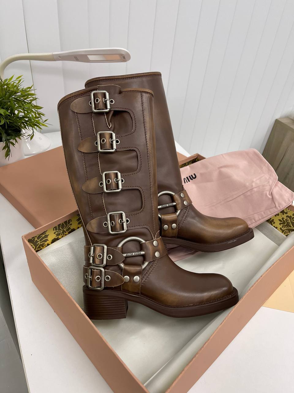 Трендовые сапоги Miu Miu BP-22416 Трендовые сапоги Miu Miu BP-22416