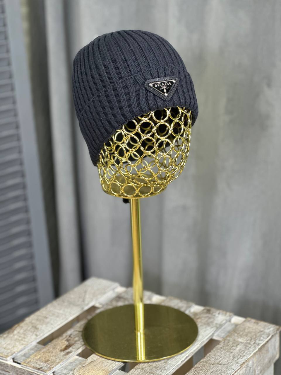 Шапка эксклюзивная Prada BP-22823 Шапка эксклюзивная Prada BP-22823