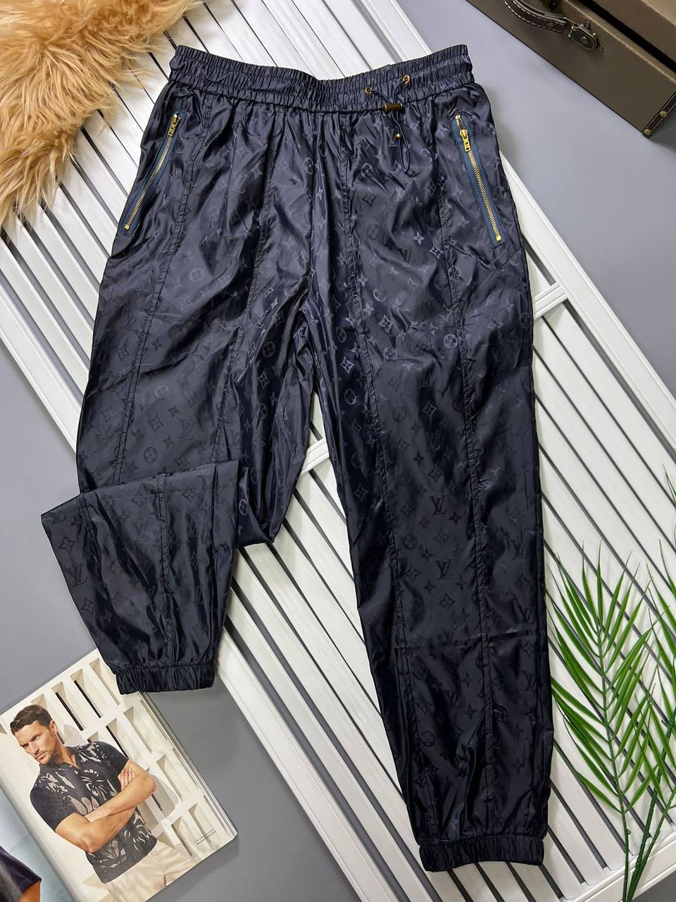 Брюки Louis Vuitton повседневные BP-17363 Брюки Louis Vuitton повседневные BP-17363