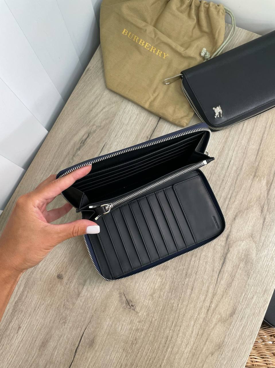 Портмоне стильное Burberry BP-16298 Портмоне стильное Burberry BP-16298