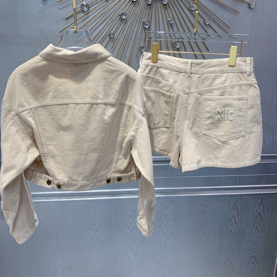 Премиум костюм Miu Miu BP-50151 Премиум костюм Miu Miu BP-50151