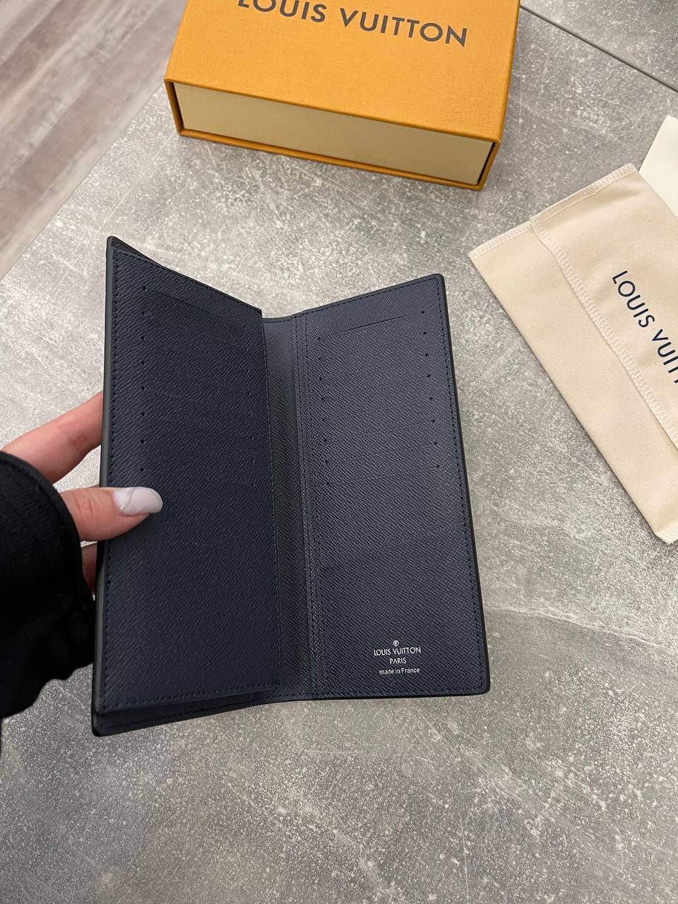 Купюрник стильный Louis Vuitton BP-45238 Купюрник стильный Louis Vuitton BP-45238