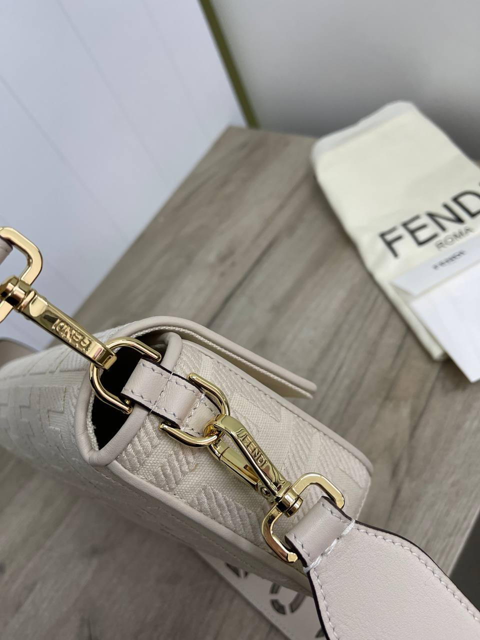 Трендовая сумка BAGUETTE Fendi BP-26425 Трендовая сумка BAGUETTE Fendi BP-26425