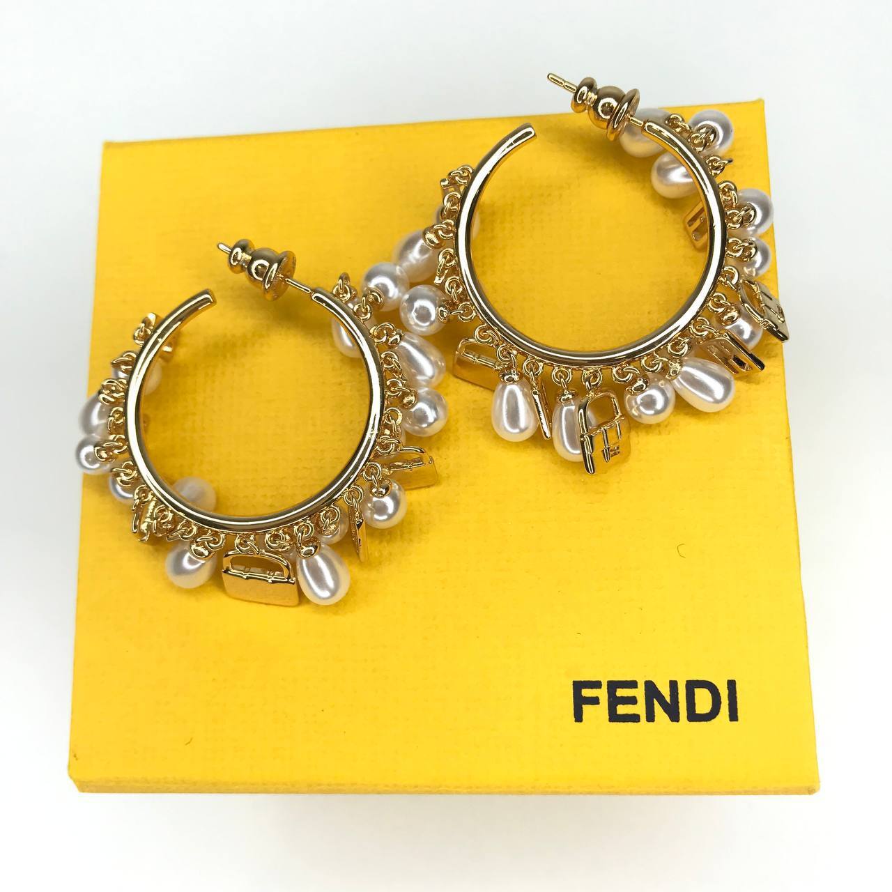 Серьги элитные Fendi BP-20090 Серьги элитные Fendi BP-20090